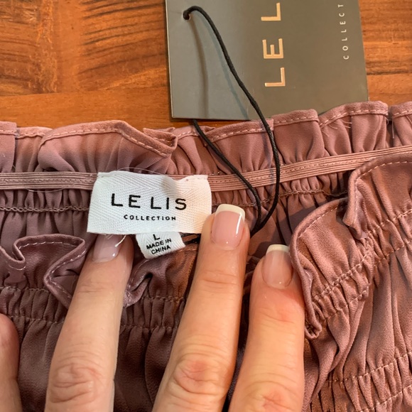 NTW Dusty rose colored beautiful gathered bodice, silky shirt. - Picture 2 of 2